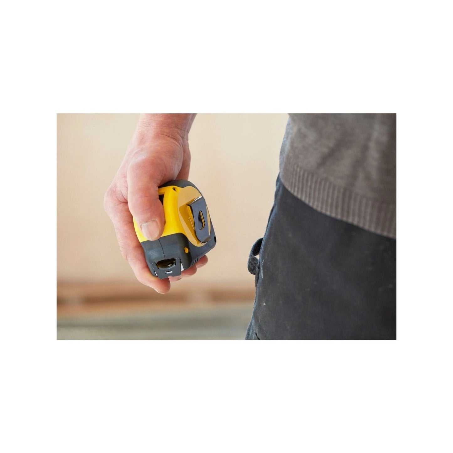 Stanley FatMax 8m Tape Measure, Blade Armor Coating, Wide Blade, Magnetic Tip