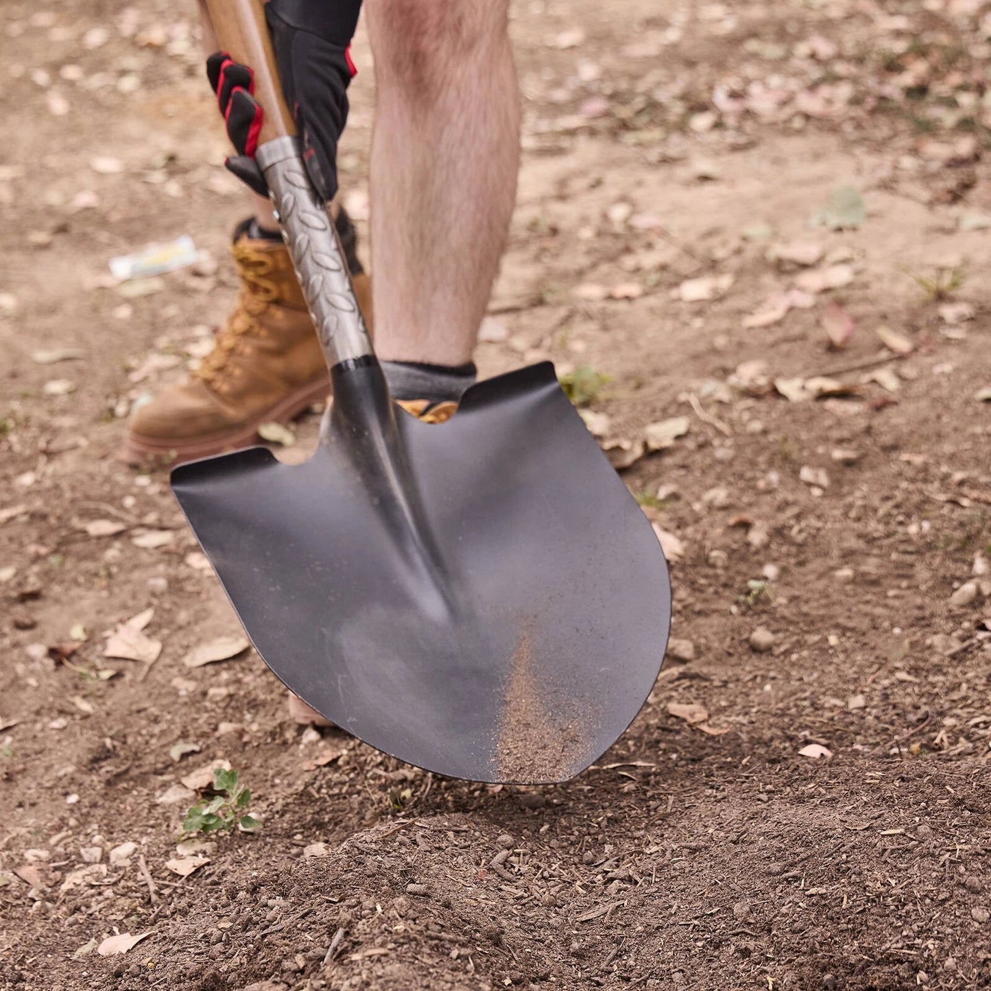 Trojan Round Mouth Shovel with Timber D-Handle, Carbon Steel Blade, Comfort Grip