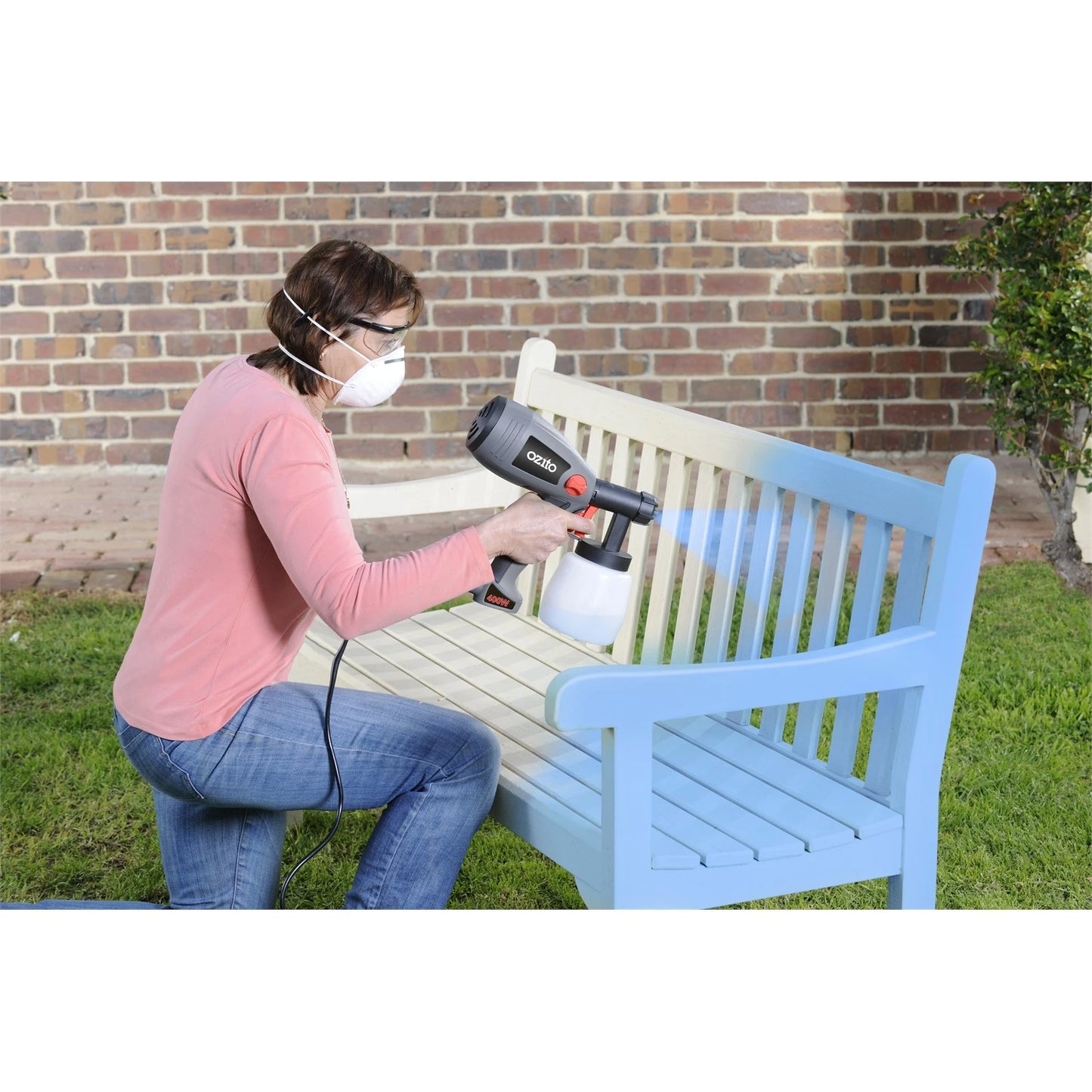 Ozito 400W Power Paint Spray Gun, Adjustable Patterns, 800ml Reservoir, Versatile Use