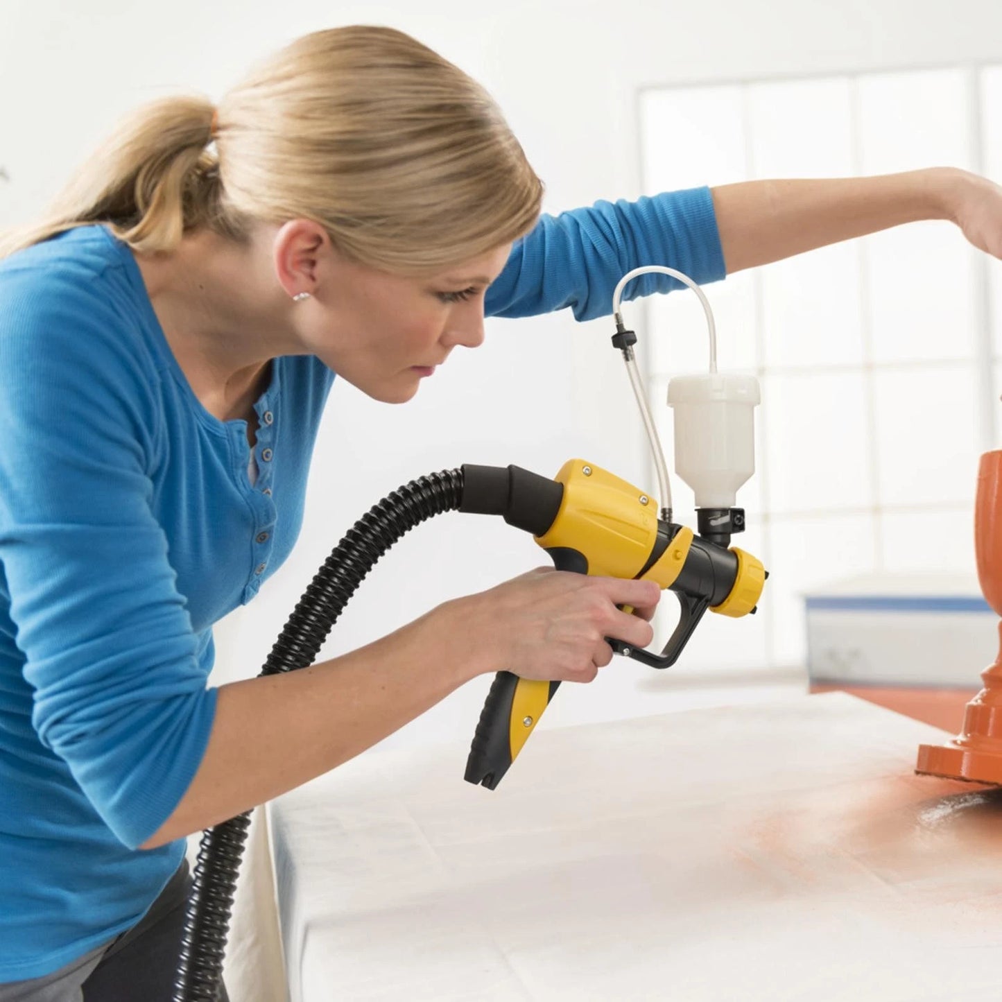 Wagner Gravity Feed Spray Attachment, Compact Design, 600ml Capacity, Adjustable Spray Patterns