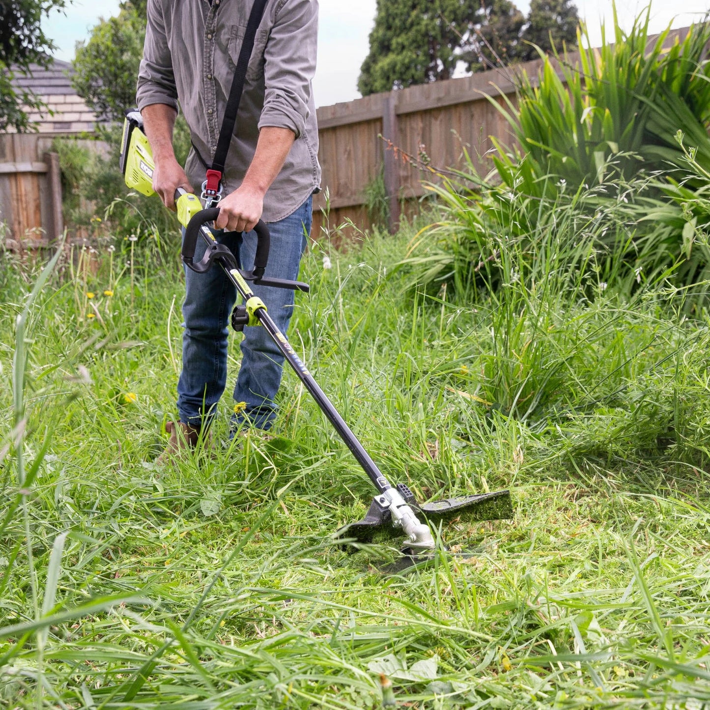 Ryobi 36V HP Brushless Brushcutter, 26cm Blade, Expand-It Compatible, Tool Only