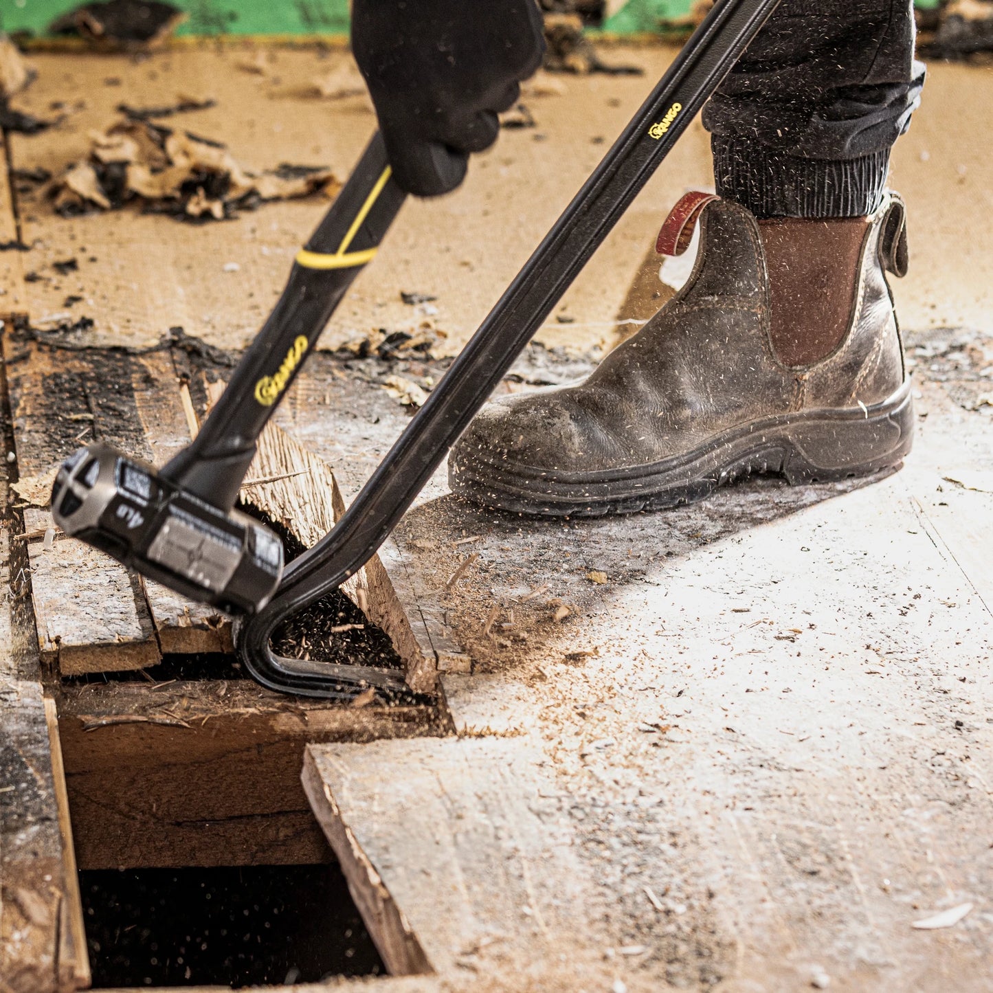 Kango 1200mm Wrecking Bar - Goose Neck, I-Beam, Heat-Treated Steel, Versatile Demolition Tool