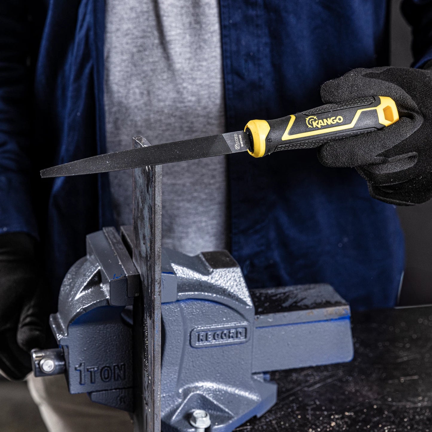 Kango 200mm Half Round Bastard Cut File, Tempered Carbon Steel, Ergonomic Grip, Rust Resistant