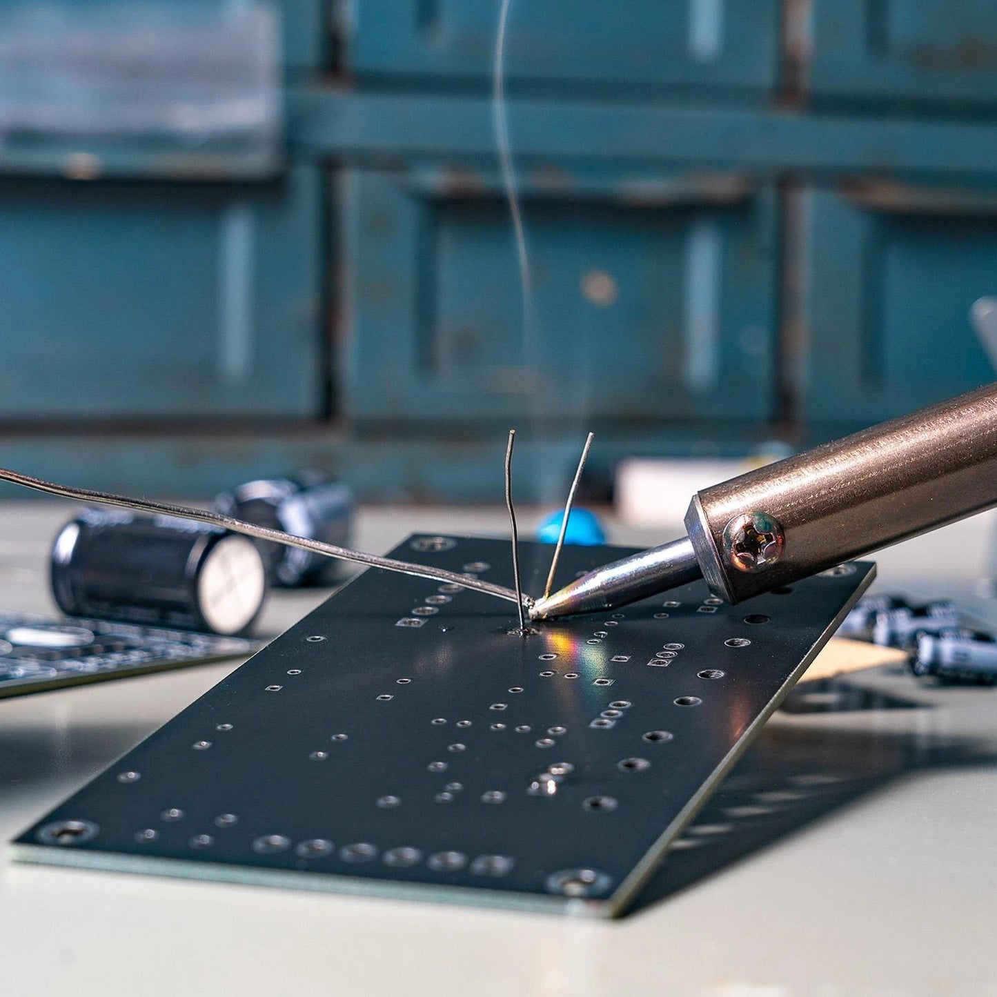 Ozito 80W Soldering Iron, Fast Heat-Up, Interchangeable Tips, Metal Stand Included