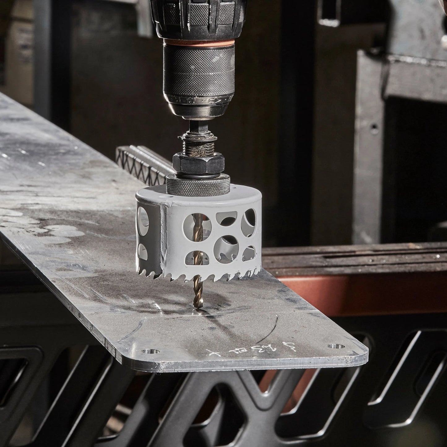 Kango 102mm Carbide Teeth Hole Saw for Metal, Timber, Cement, Fibreglass Cutting