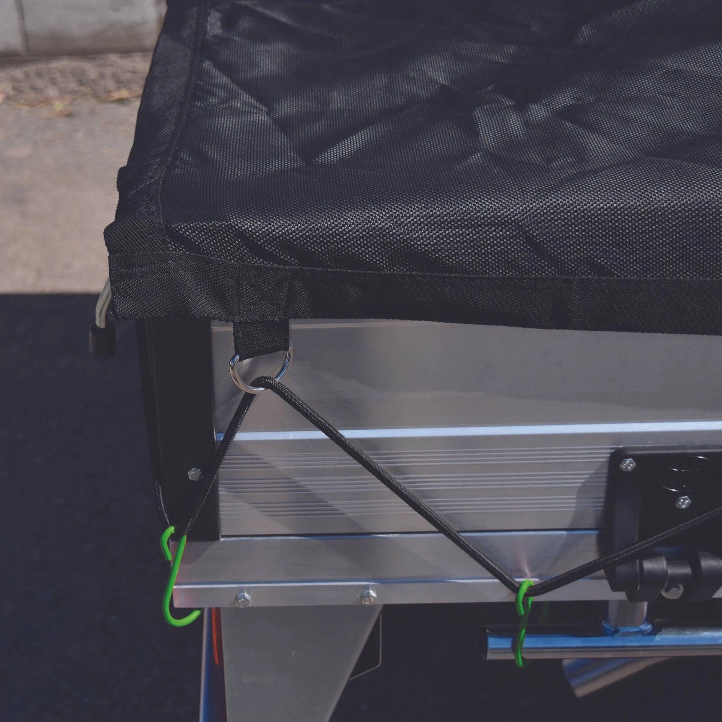 Lion Ultramesh Cargo Net 2.0 x 1.8m - Heavy-Duty, 600kg Load Capacity, Steel Hooks