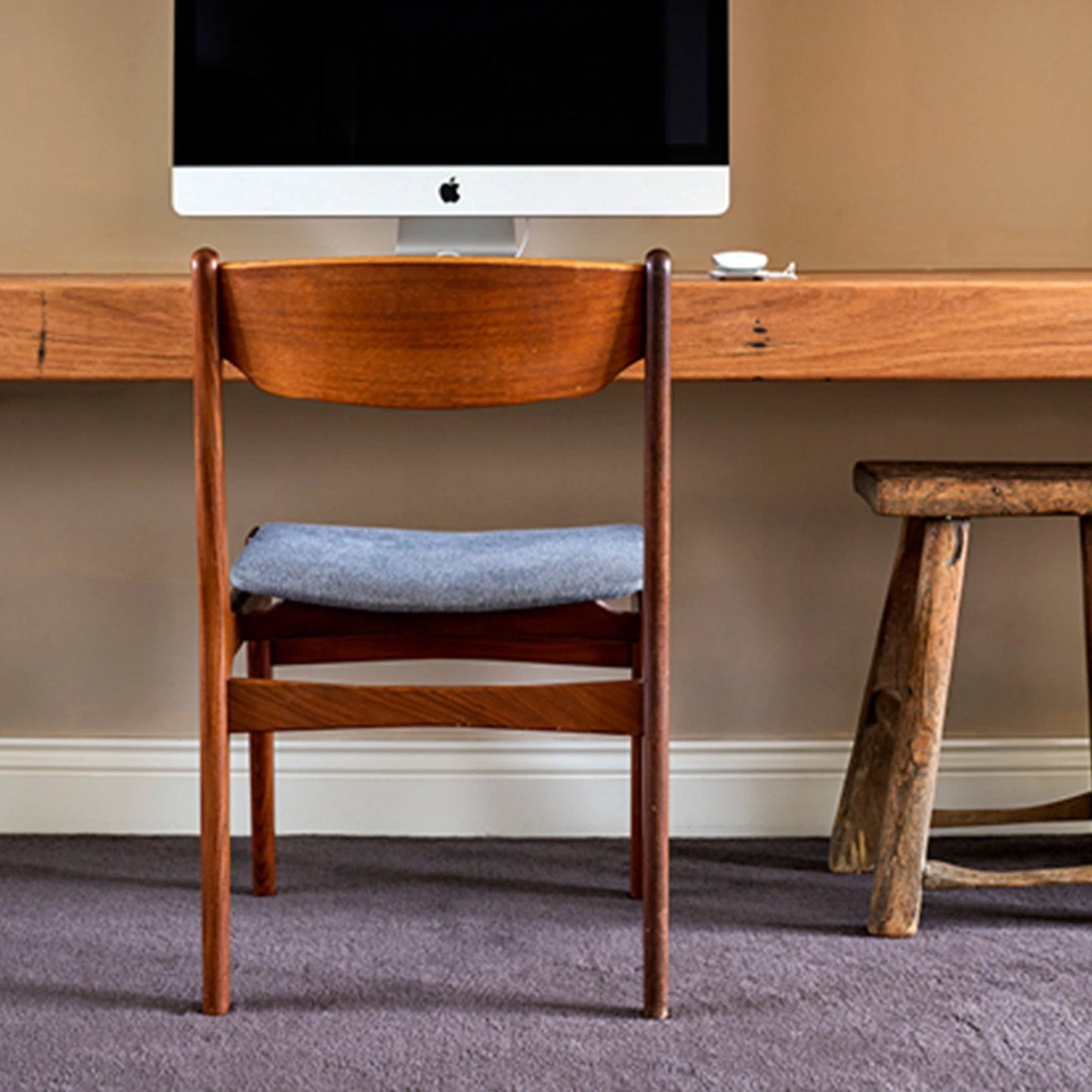 Cabot's 1L Maple Gloss Oil-Based Stain & Varnish - Interior Timber Protection