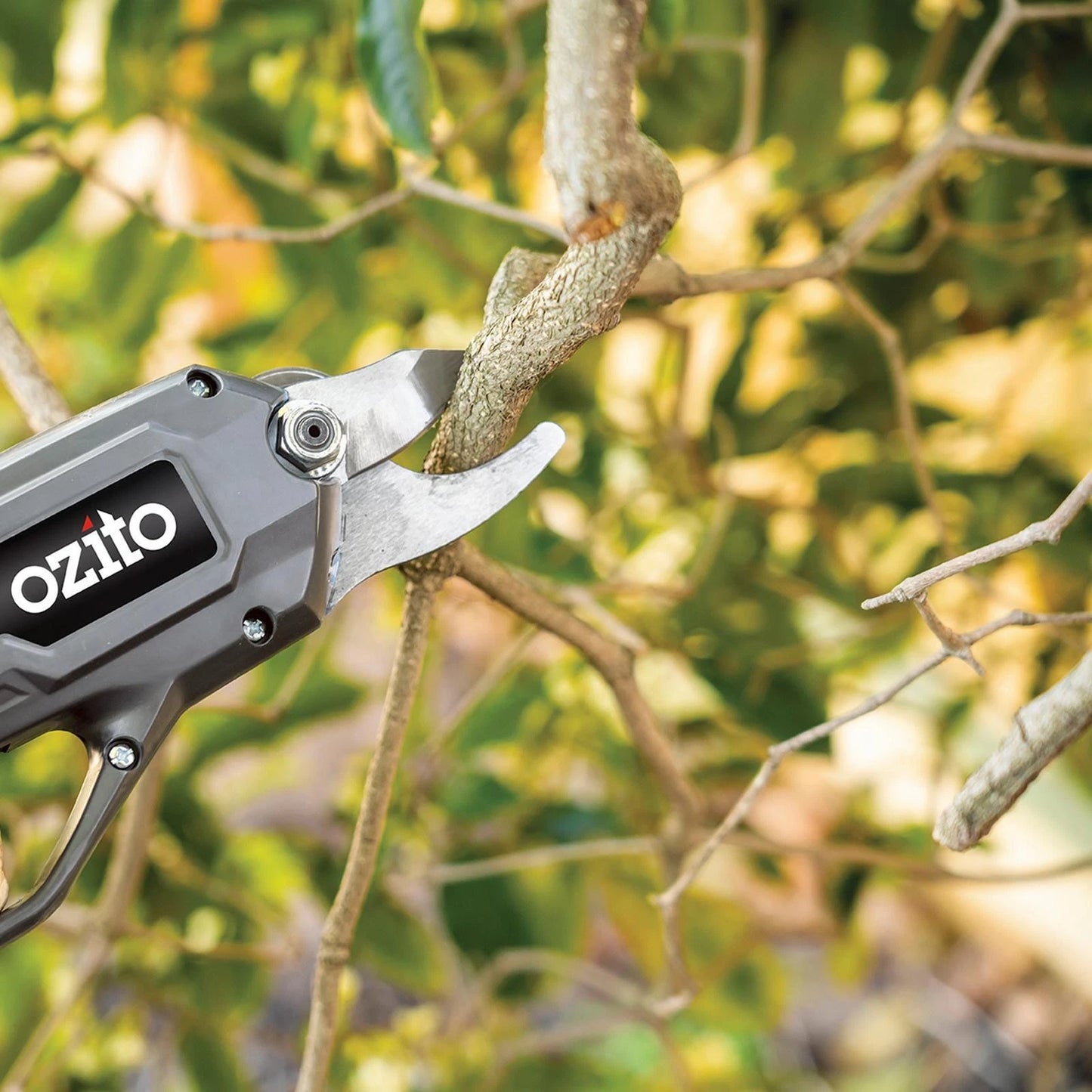 Ozito 3.6V Cordless Pruner, 12mm Cut, Li-Ion Battery, LED Lights, Ergonomic Handle