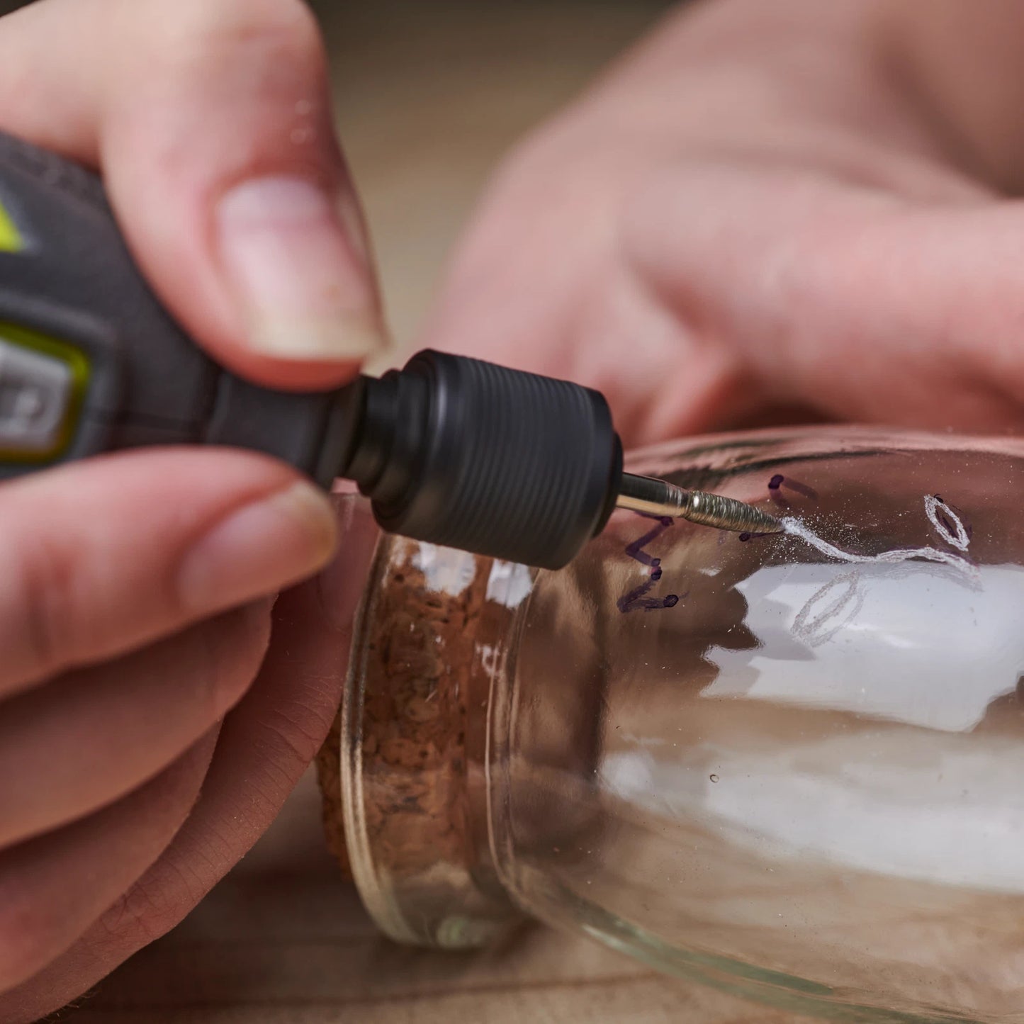 Ryobi 2.8mm Spear-Shaped Engraving Burr for Glass & Tile, Diamond Coated, 35,000 RPM