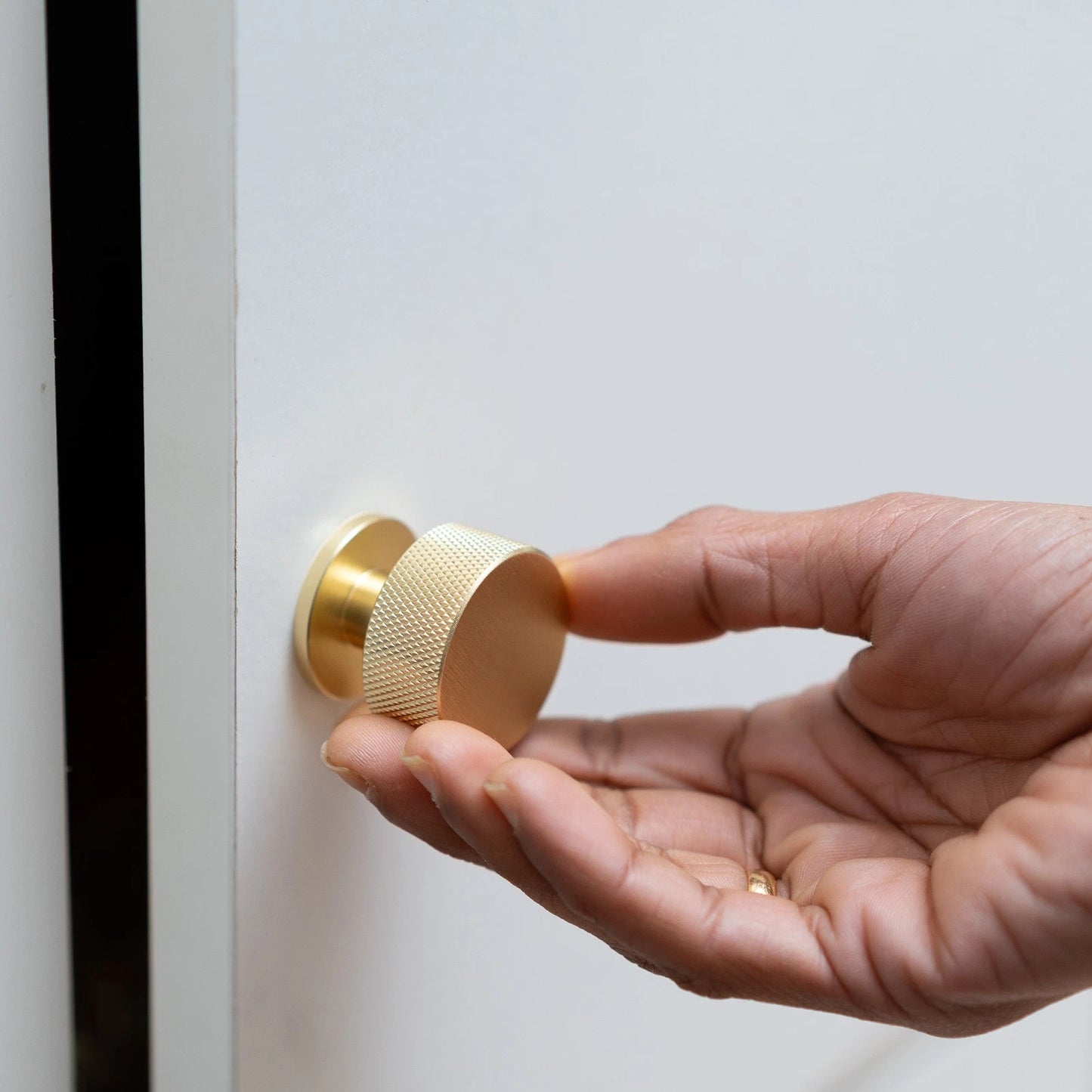 Taskmaster 32.5mm Knurled Brushed Brass Cabinet Knob – Modern Design, Easy Install
