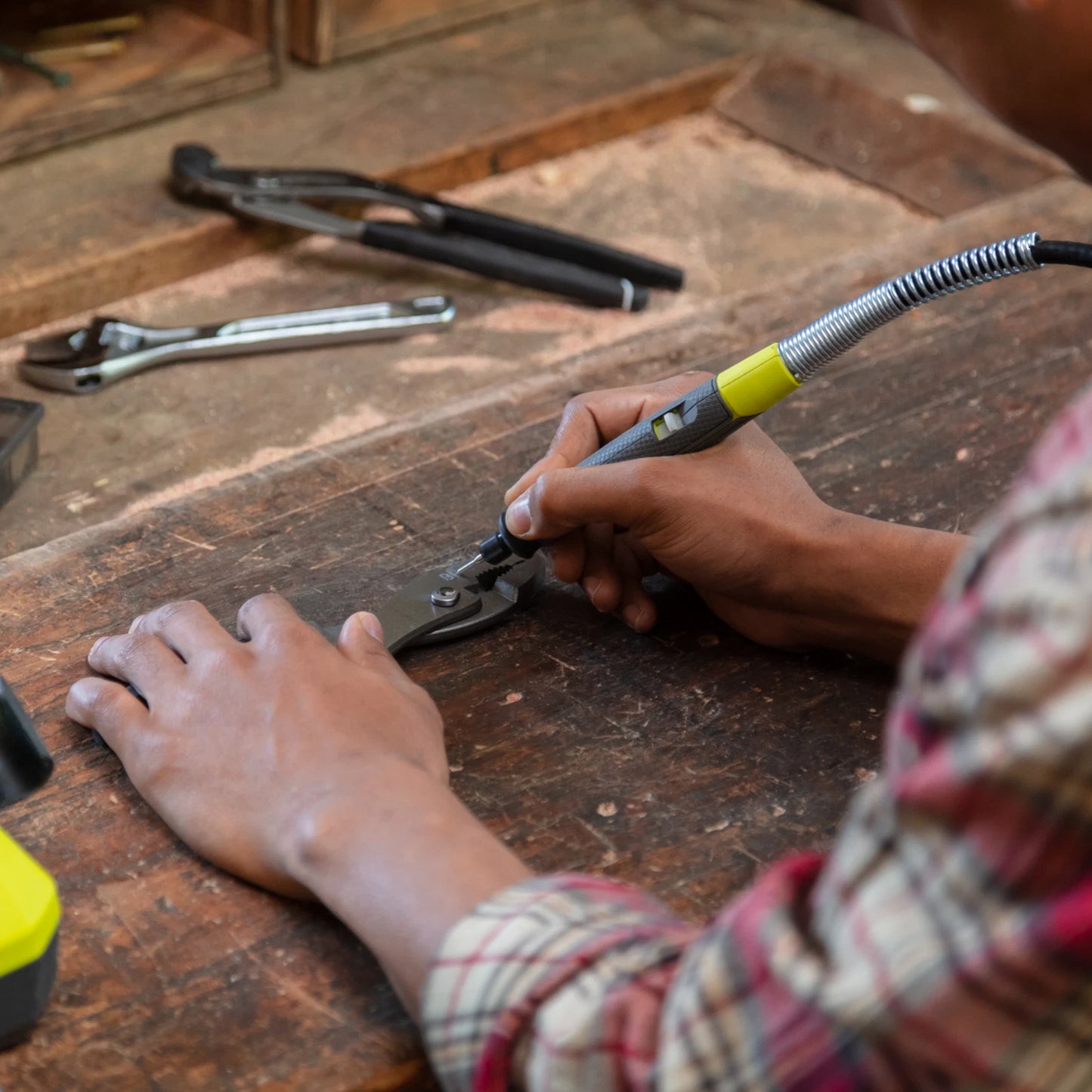 Ryobi 16 Piece Carving and Engraving Set with Burrs, Polishing Wheels, Grinding Stone