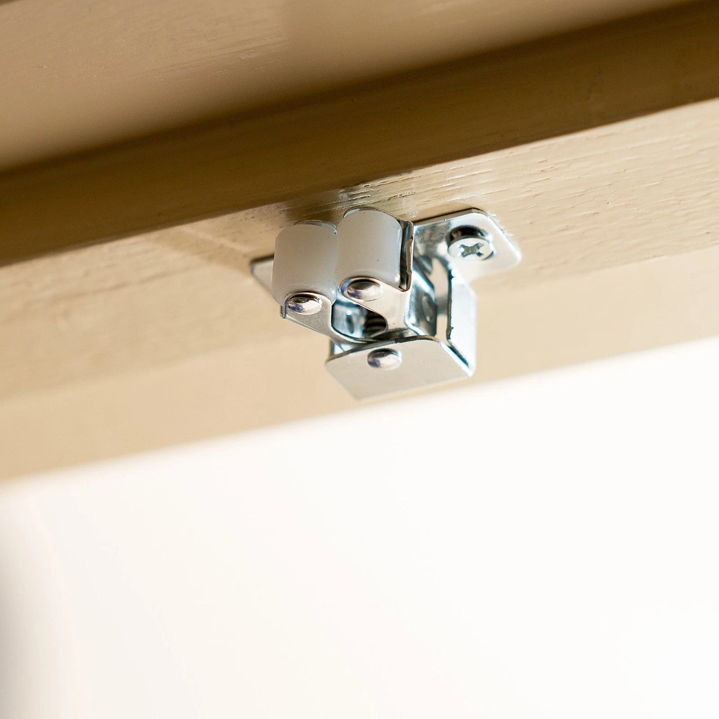 Taskmaster Zinc Double Roller Catch 4 Pack - Durable, Corrosion Resistant, Easy Install