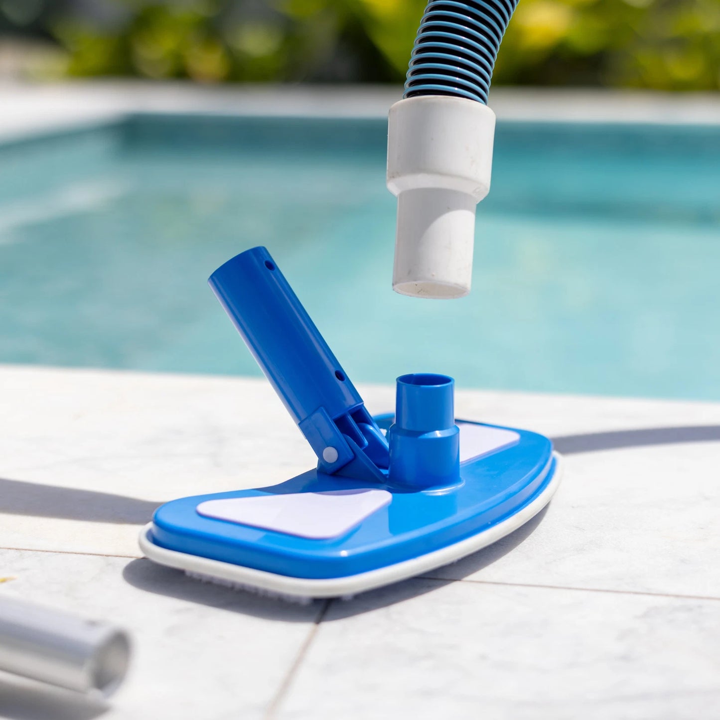 Hy-Clor Vinyl Vacuum Head for Vinyl & Fibreglass Pools, Soft Bristles, Universal Pole & Hose Fit