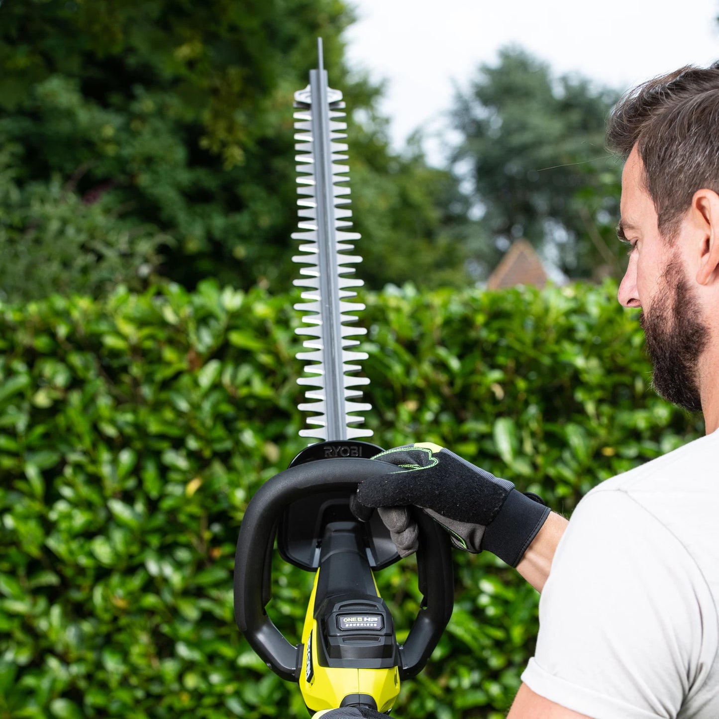 Ryobi One+ 18V Brushless Cordless Hedge Trimmer 55cm, Dual Action Blades, Anti-Jam Tech