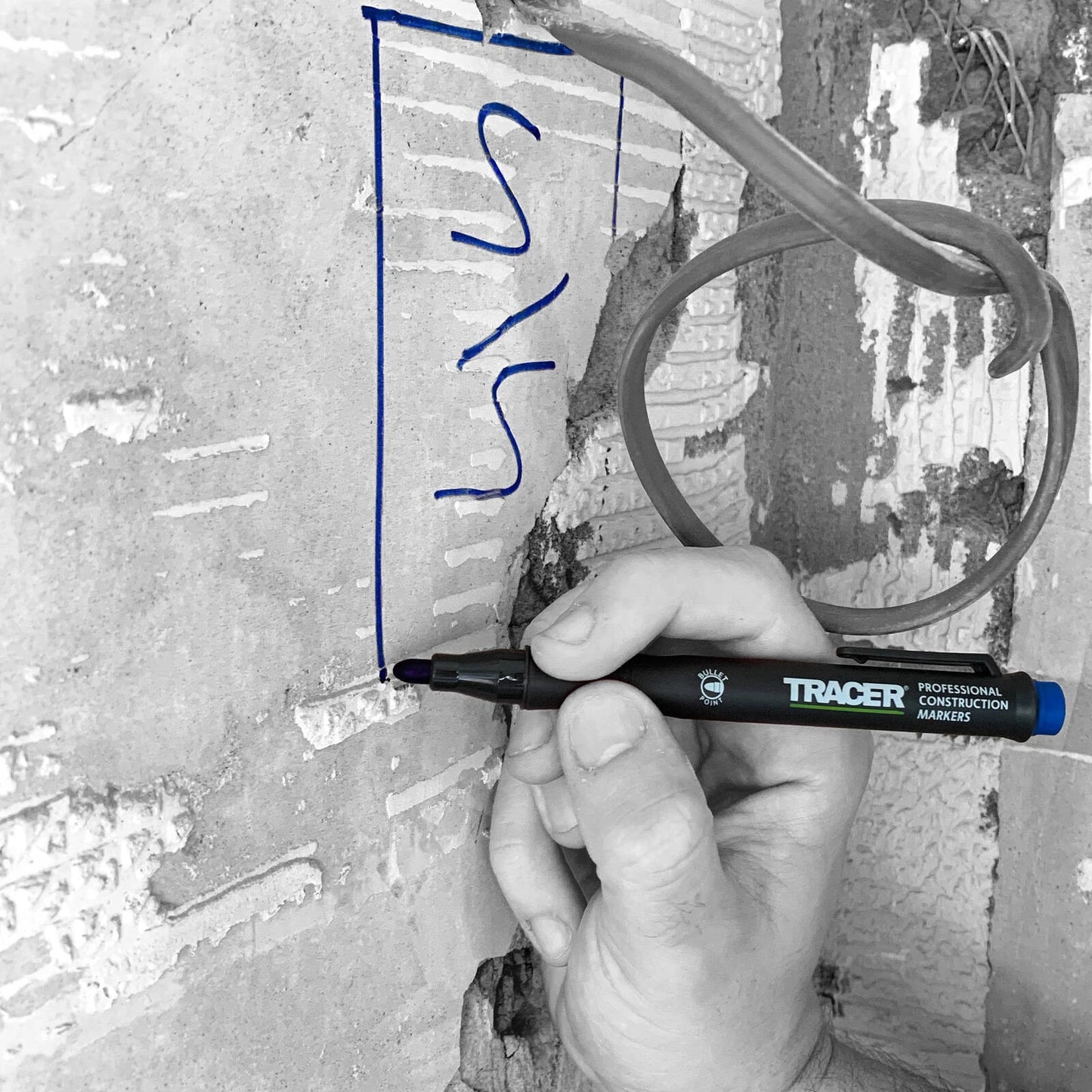Tracer Blue Clog-Free Marker - Durable, Versatile for Construction & Industrial Use