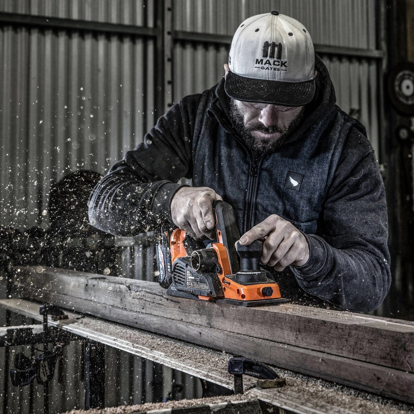 AEG 18V Brushless Planer 82mm - Precision, Adjustable Chamfer, Dual Dust Ejection