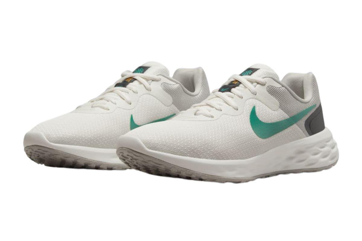 Nike Women's Revolution 6 Running Shoes (Phantom/Neptune Green)