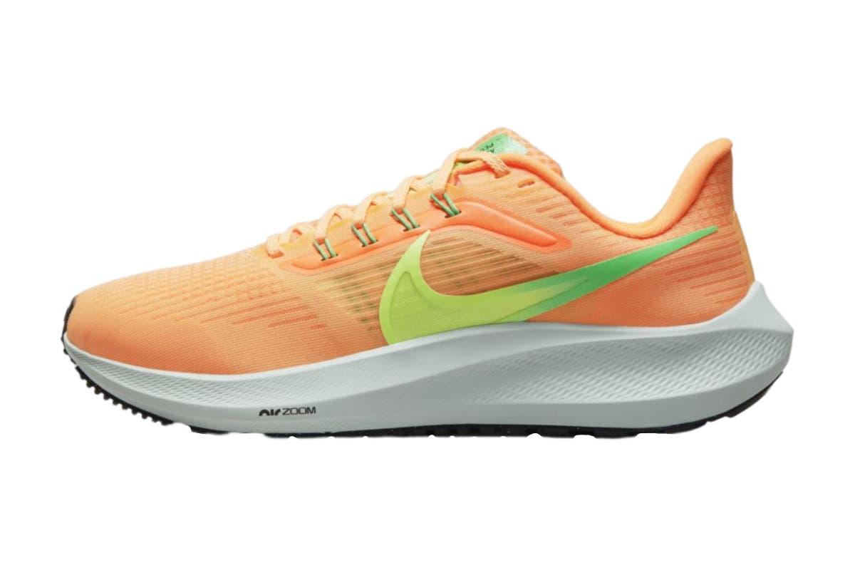 Nike Women's Air Zoom Pegasus 39 Running Shoes (Peach Cream/Ghost Green/Total Orange, Size 11 US)